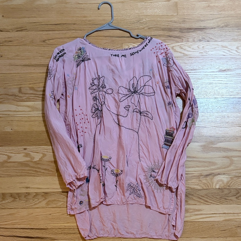 Johnny Waas Biya Embroidered Tunic